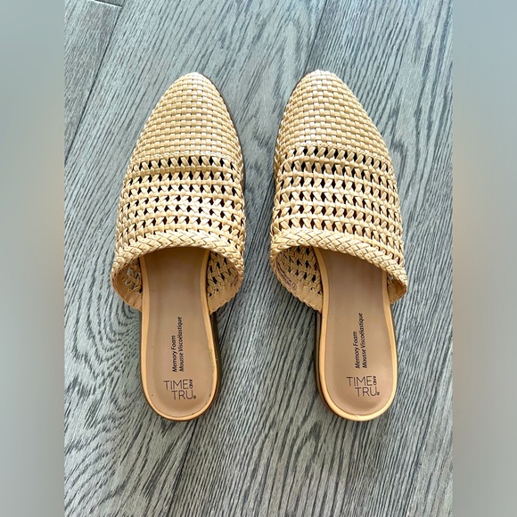 Weaved mules - Picture 1 of 4